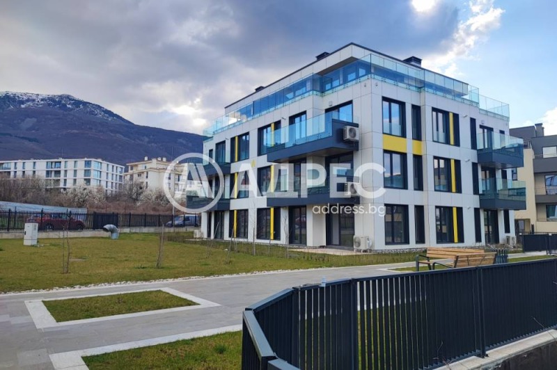 In vendita  2 camere da letto Sofia , Dragalevtsi , 106 mq | 71354094