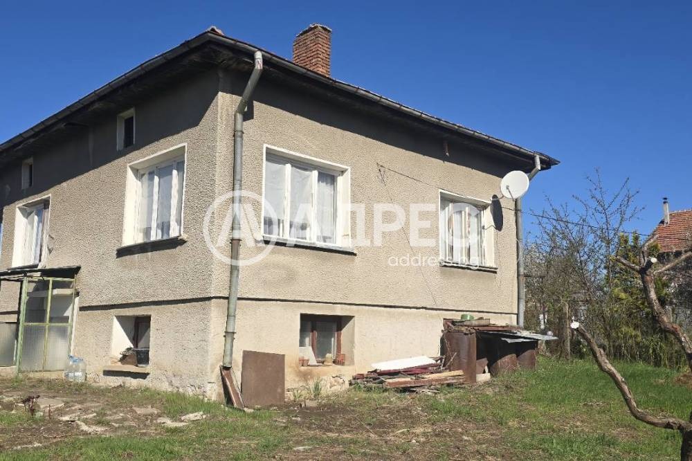 Продава КЪЩА, с. Гърло, област Перник