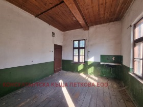 Huis Ablanitsa, regio Lovetsj 7