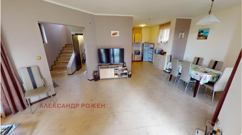 Продава  4-стаен област Бургас , с. Кошарица , 143 кв.м | 99673078