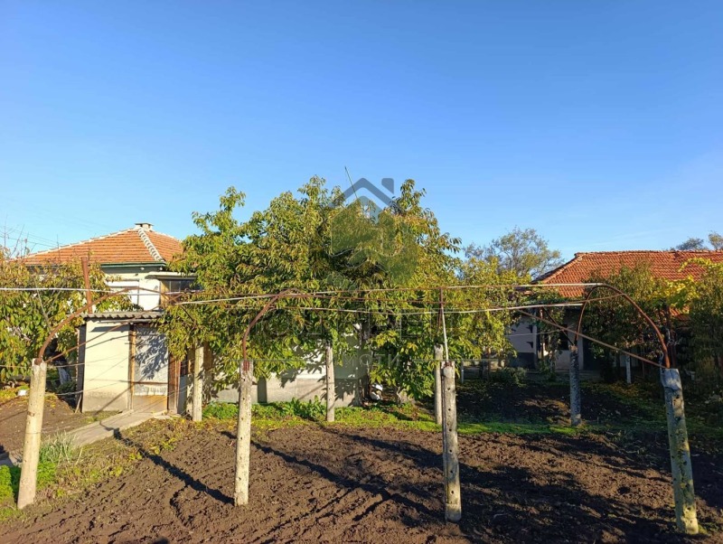 Продава КЪЩА, с. Ръжево Конаре, област Пловдив, снимка 10 - Къщи - 52292859