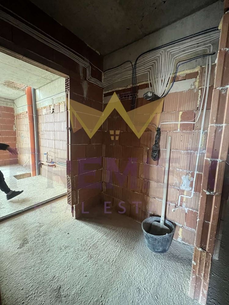 Продава 3-СТАЕН, гр. Варна, Изгрев, снимка 2 - Апартаменти - 52823819