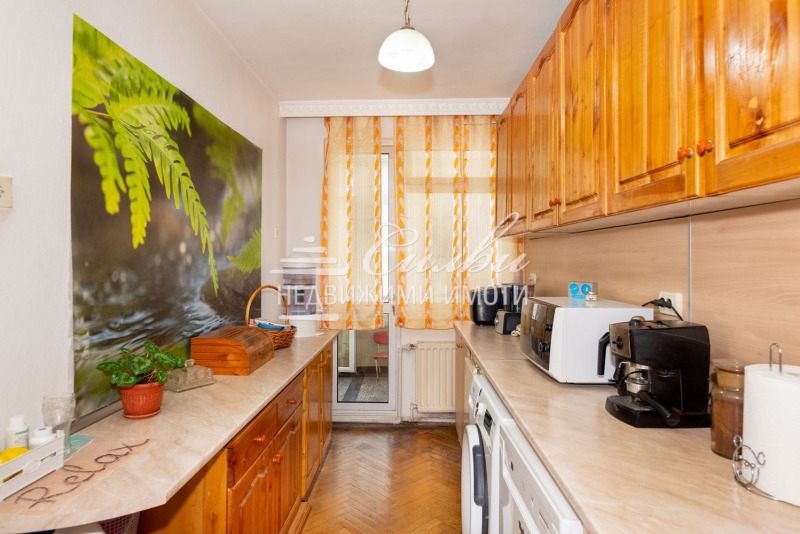 Продава 4-СТАЕН, гр. Шумен, Куршун чешма, снимка 6 - Апартаменти - 52635696