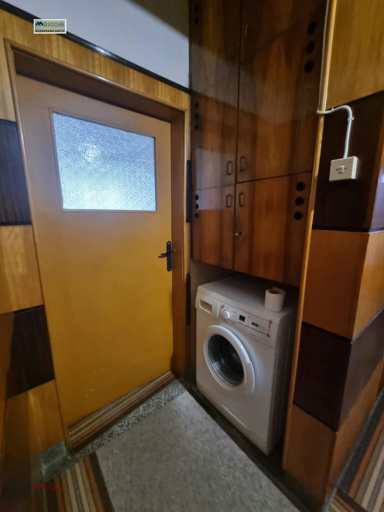 Продава ЕТАЖ ОТ КЪЩА, гр. Плевен, Идеален център, снимка 10 - Етаж от къща - 56271007