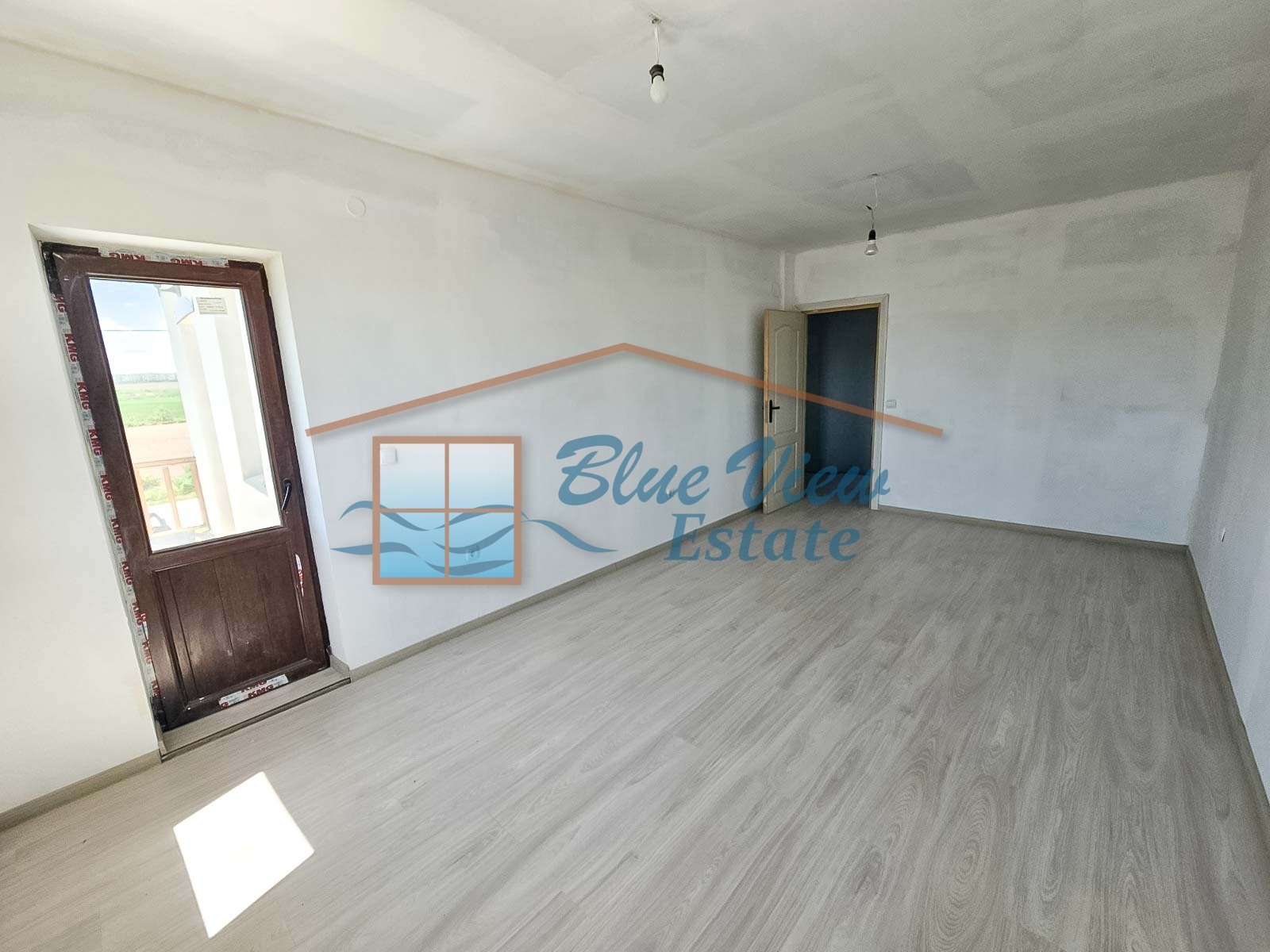 Продава КЪЩА, с. Царичино, област Добрич, снимка 12 - Къщи - 54679133