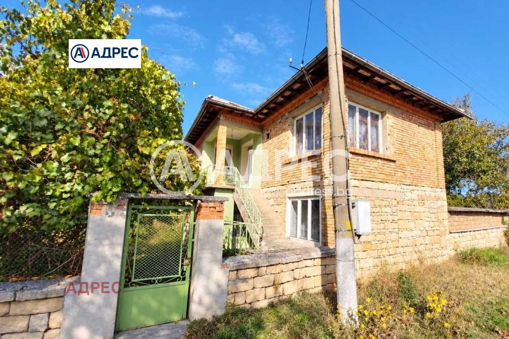Продава КЪЩА, с. Петров дол, област Варна