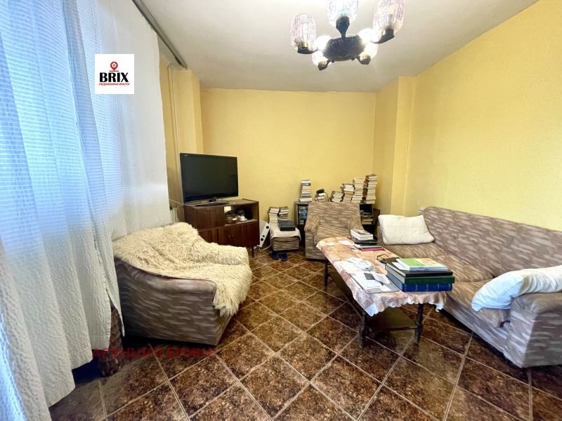 Till salu  2 sovrum Ruse , Vazrajdane , 84 kvm | 84559365