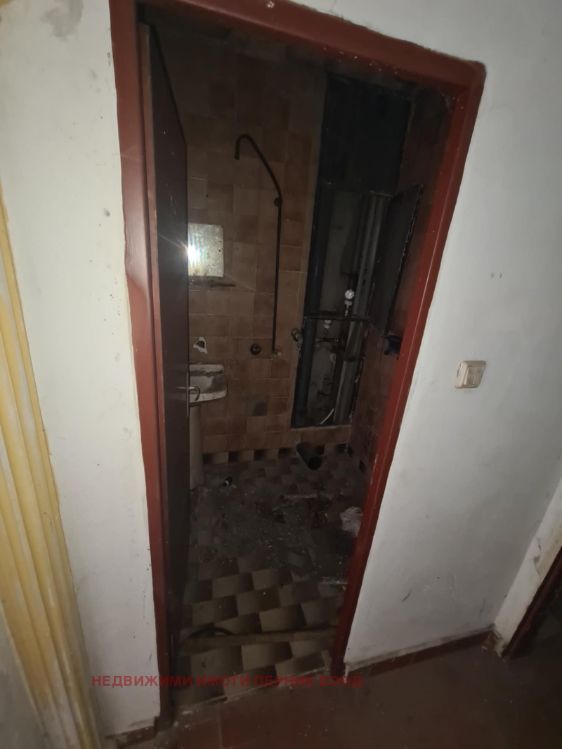 Продава 3-СТАЕН, гр. Перник, Изток, снимка 7 - Апартаменти - 52396402