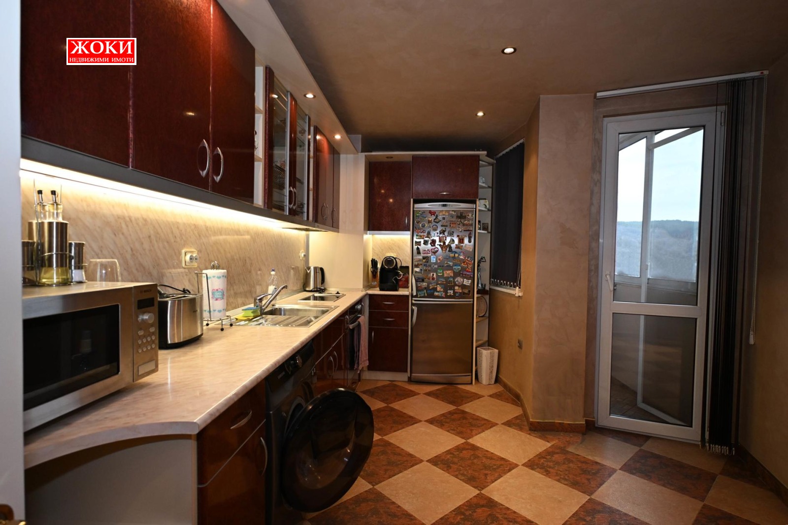 Продава 4-СТАЕН, гр. Перник, Рено, снимка 5 - Апартаменти - 53896694