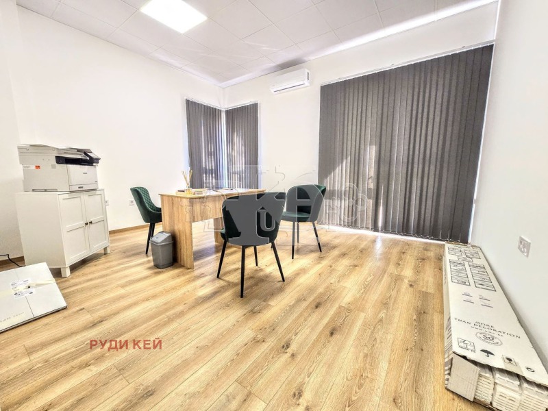Продава ОФИС в град Варна, Младост 1 - 65 кв.м / 102 990 € » 201 430.93 лв., РУДИ КЕЙ