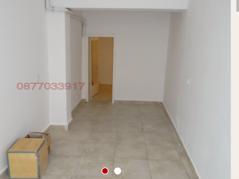 Продава МАГАЗИН в град Пазарджик, Идеален център - 25 кв.м / При запитване