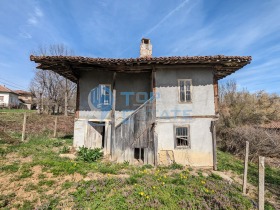 Продажба на имоти в с. Петковци, област Велико Търново - изображение 1 