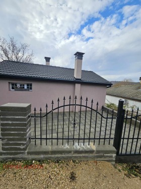 Huis m-t Zelenika, Varna 5