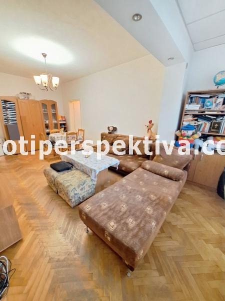На продаж  2 спальні Пловдив , Център , 75 кв.м | 67329804