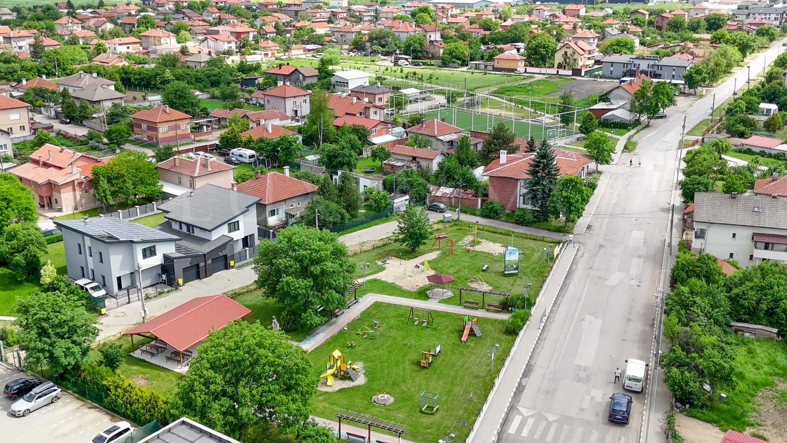 Продава КЪЩА, с. Равно поле, област София област, снимка 15 - Къщи - 54725651