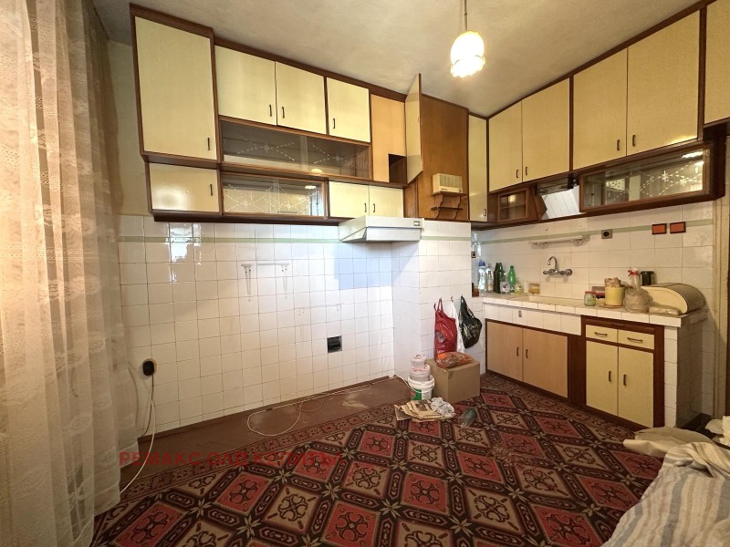 Продава  3-стаен град Велико Търново , Център , 90 кв.м | 42251379 - изображение [2]