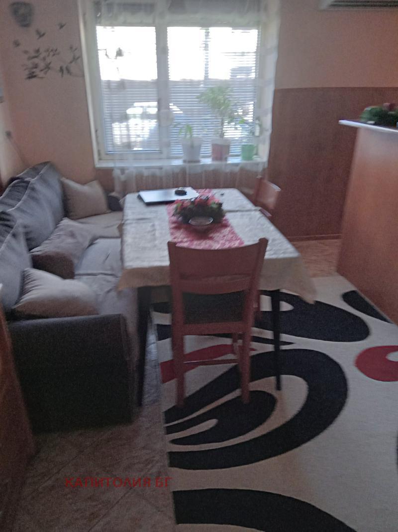 Продава  Етаж от къща град Кърджали , Веселчане , 140 кв.м | 56485098 - изображение [2]
