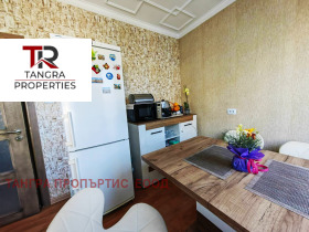 2 bedroom Moshino, Pernik 12