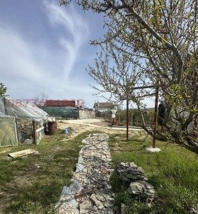 Къща град Варна, м-т Крушките 6