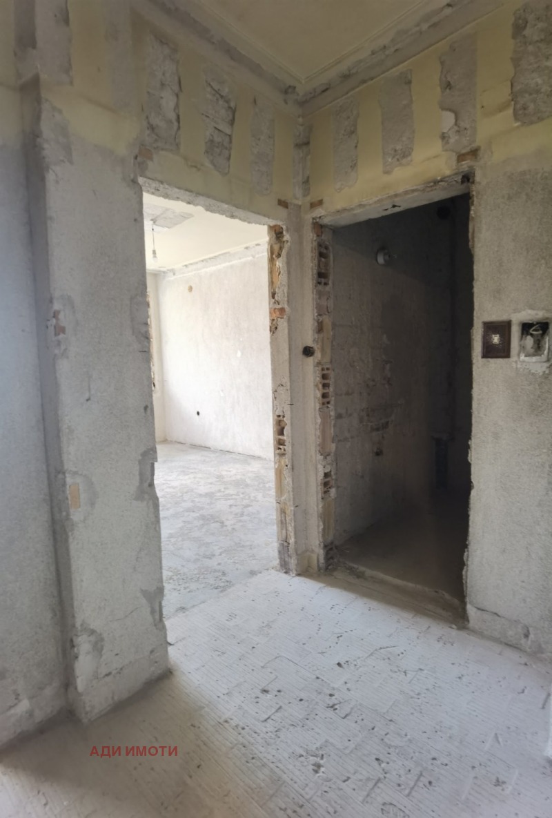 Продава  Многостаен област Пловдив , гр. Карлово , 111 кв.м | 40900890 - изображение [13]