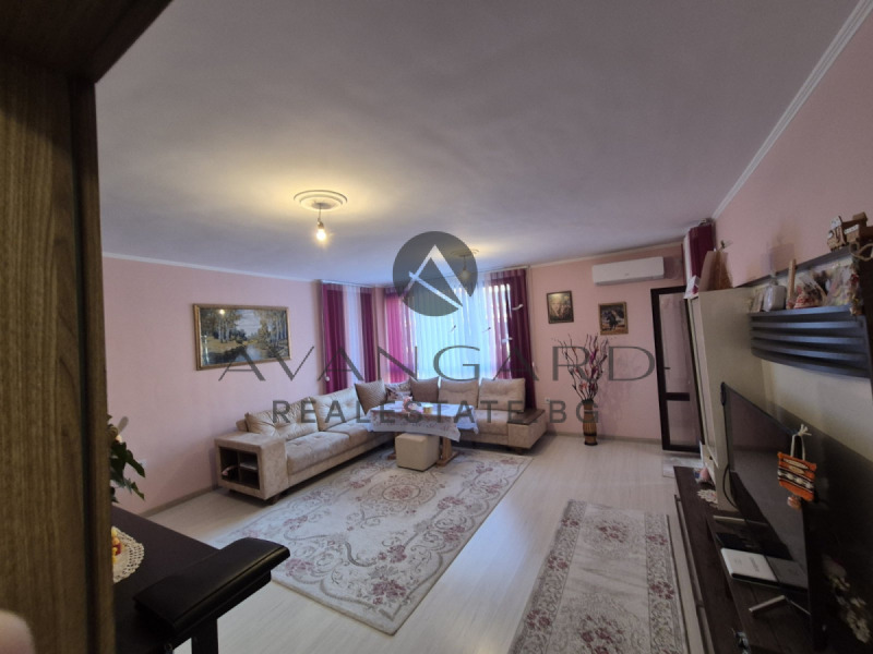 Продава  3-стаен град Пловдив , Остромила , 120 кв.м | 72068375 - изображение [2]
