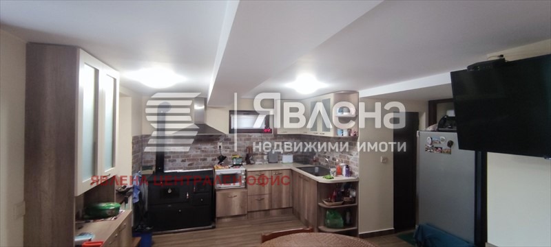 Продава КЪЩА, с. Голям извор, област Ловеч, снимка 6 - Къщи - 53713406