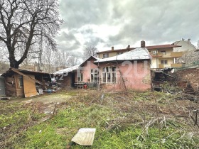 Casa Tsentar, Sofia 1