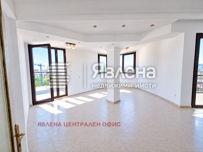 Продава 3-СТАЕН, гр. София, Хиподрума, снимка 2 - Апартаменти - 56603993