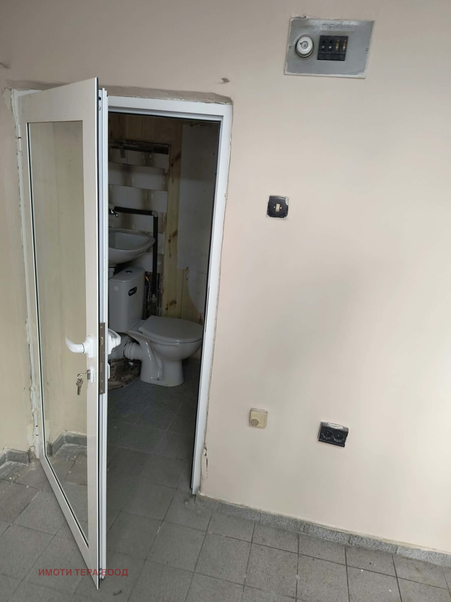Продава МАГАЗИН, гр. Варна, Център, снимка 3 - Магазини - 56443425