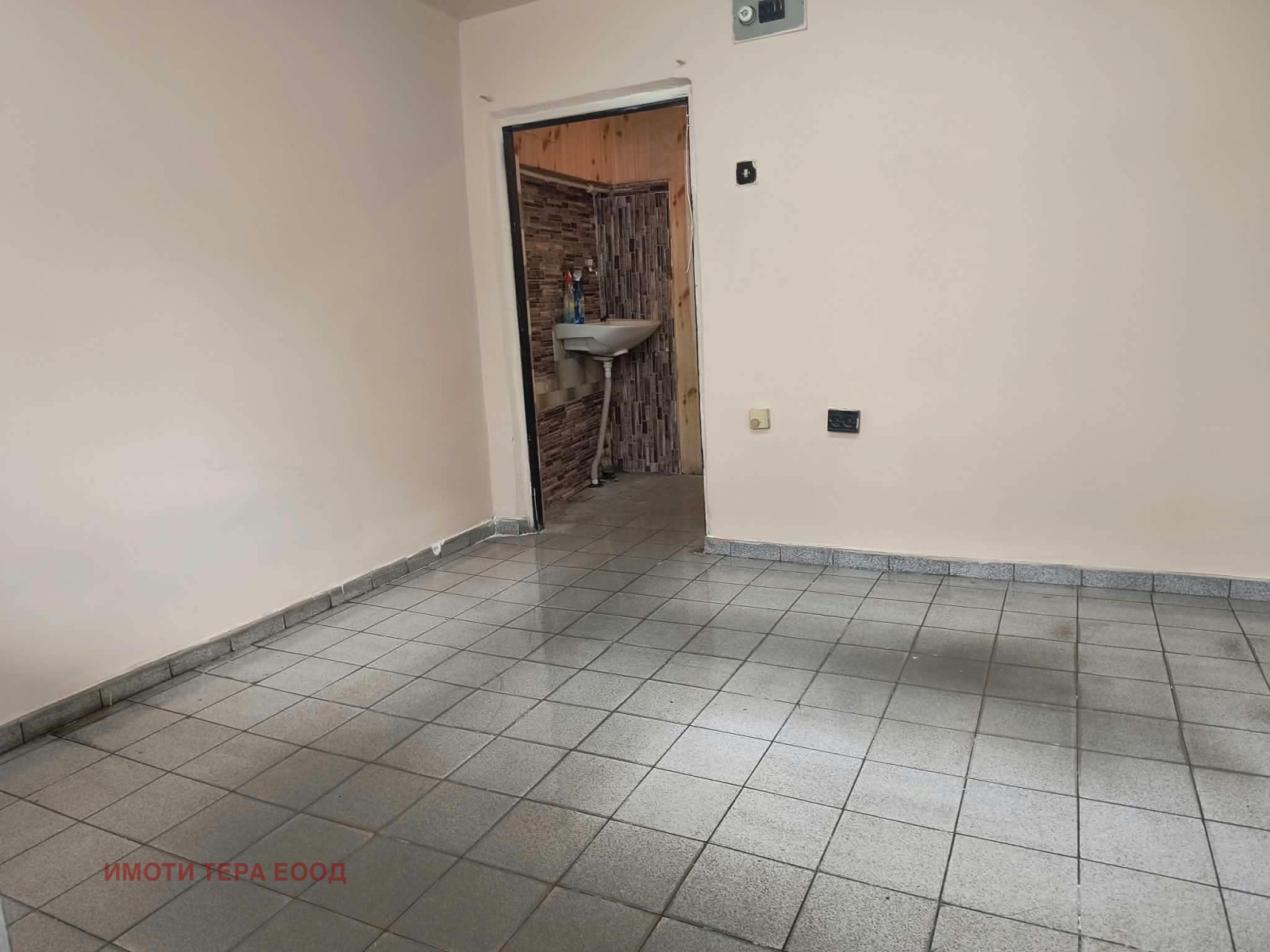 Продава МАГАЗИН, гр. Варна, Център, снимка 2 - Магазини - 56443425