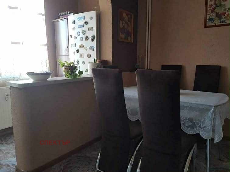 In vendita  2 camere da letto Pernik , Moshino , 88 mq | 23924023 - Immagine [4]