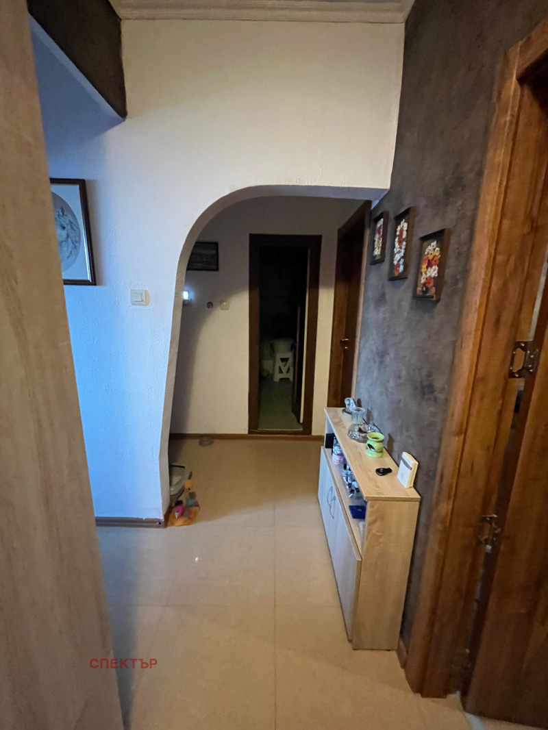 На продаж  2 спальні Перник , Изток , 88 кв.м | 23924023 - зображення [10]