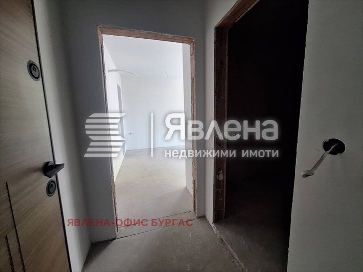 Продава 3-СТАЕН, гр. Бургас, Зорница, снимка 2 - Апартаменти - 56121972