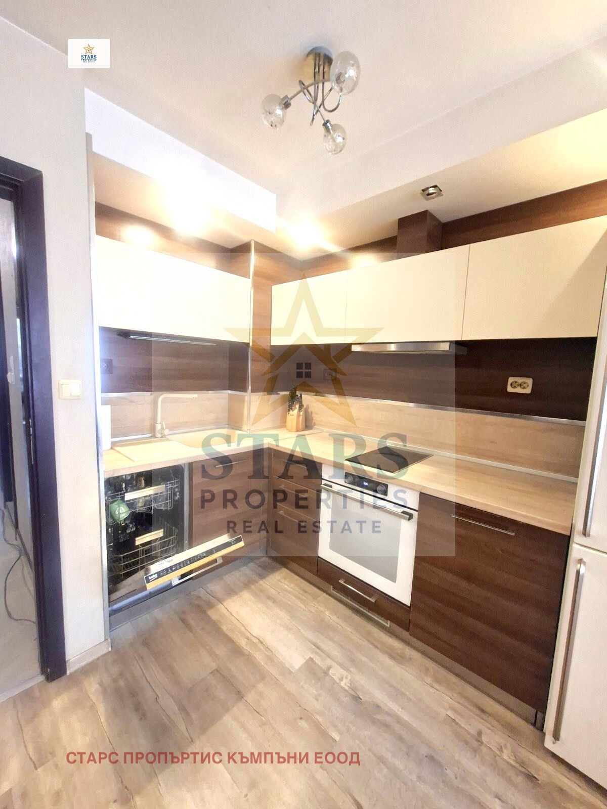 Продава 3-СТАЕН, гр. Варна, Окръжна болница-Генерали, снимка 3 - Апартаменти - 54189183