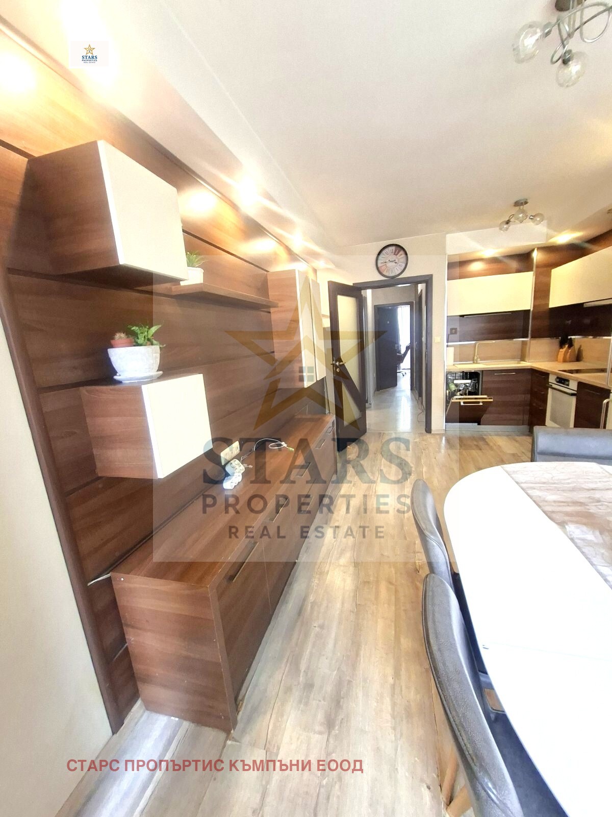 Продава 3-СТАЕН, гр. Варна, Окръжна болница-Генерали, снимка 11 - Апартаменти - 54189183