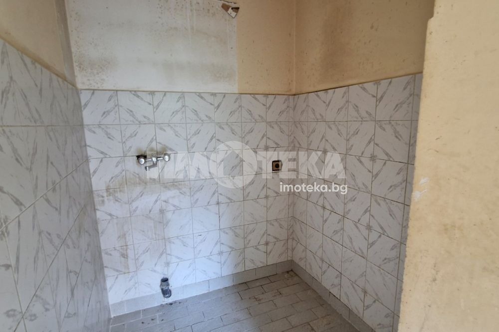 Продава КЪЩА, с. Батулия, област София област, снимка 9 - Къщи - 55715002
