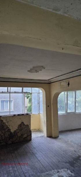 Zu verkaufen  3+ Schlafzimmer Plowdiw , Mladeschki Halm , 120 qm | 13214496 - Bild [3]