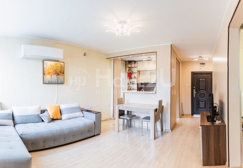 Продава  2-стаен, град София, Зона Б-18 •  209 900 EUR • ID 34253661 — holmes.bg - [1] 