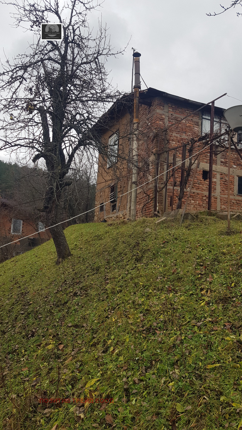 Продава КЪЩА в област Кюстендил, с. Сапарево - 100 кв.м / 45 504.98 € » 89 000 лв., ПОЗИТИВ ТРЕЙД ЕООД