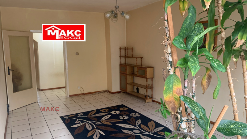 En venta  3 dormitorios Pernik , Tsentar , 88 metros cuadrados | 43270046 - imagen [4]