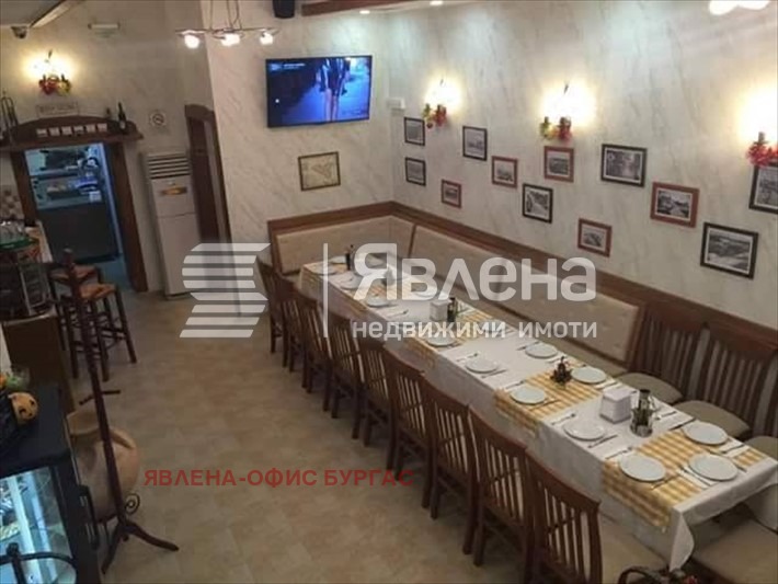 Продава ЗАВЕДЕНИЕ, гр. Бургас, Център, снимка 2 - Заведения - 55658380