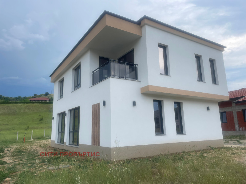 Продава КЪЩА в област Благоевград, с. Изгрев - 200 кв.м / 210 000 € » 410 724.30 лв., СИТИ ПРОПЪРТИС
