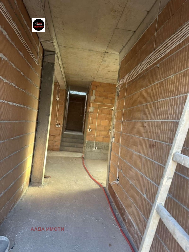 De vânzare  Casa Sofia , m-t Detsci grad , 233 mp | 49728964 - imagine [8]