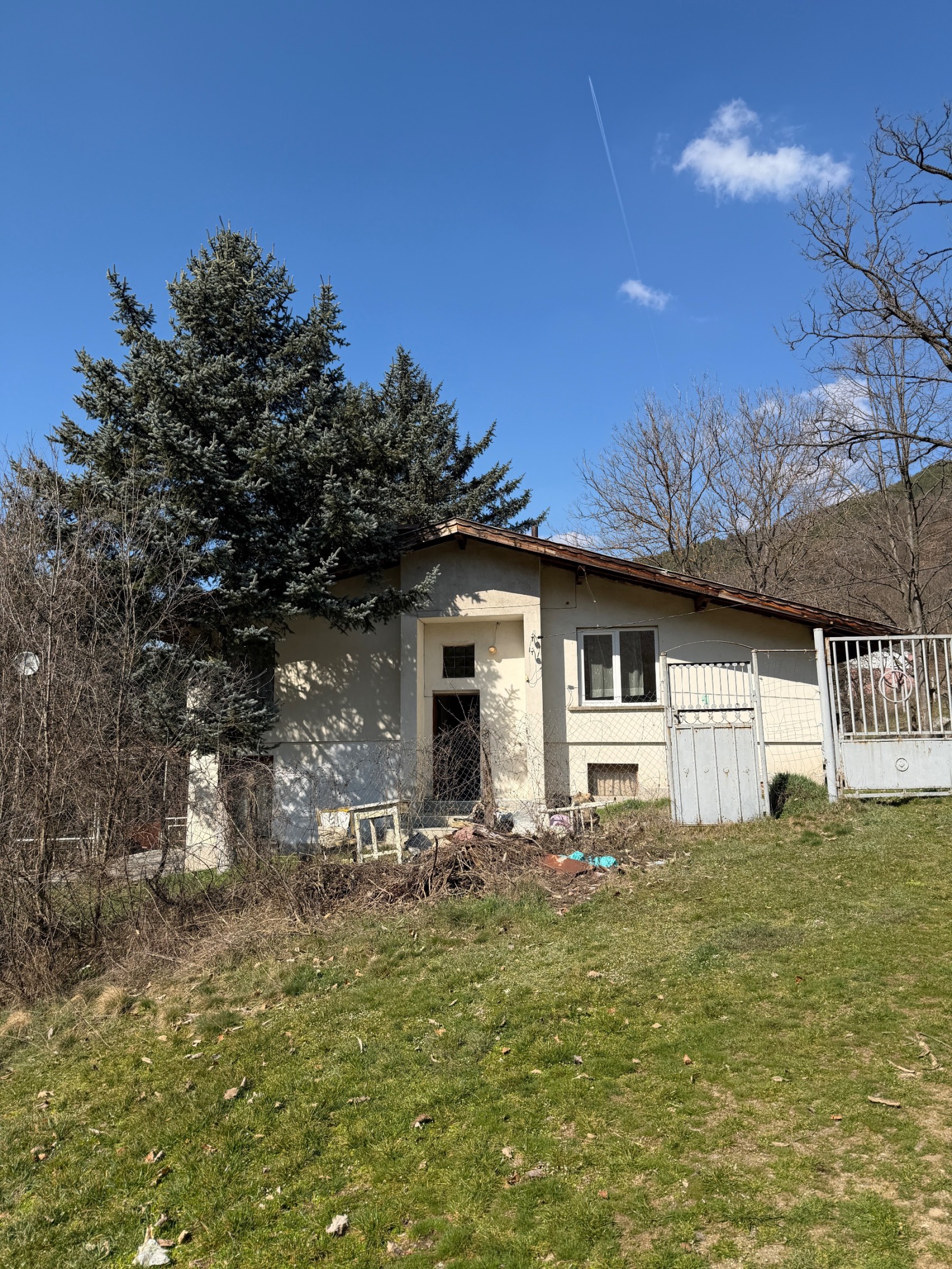 Продава КЪЩА, с. Свидня, област София област, снимка 14 - Къщи - 51220818