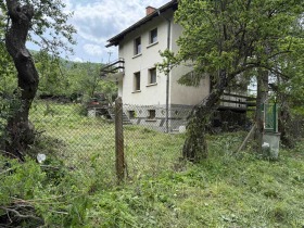 Hus Tjerniovo, region Sofia