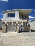 Продава КЪЩА, град Варна, Пристанище Варна • 450000 € • 78600863 — Holmes.bg