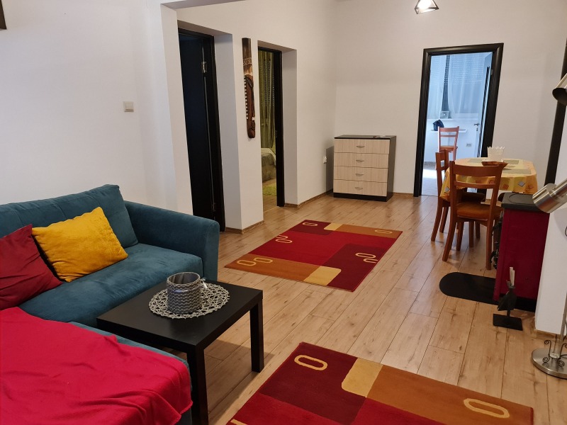 Продава 3-СТАЕН, гр. София, Център, снимка 2 - Апартаменти - 52910050