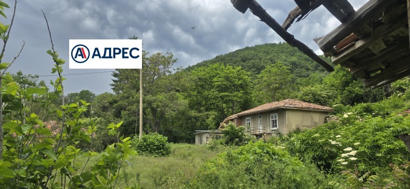À venda  Casa região Shumen , Tcherni vrah , 100 m² | 29989798