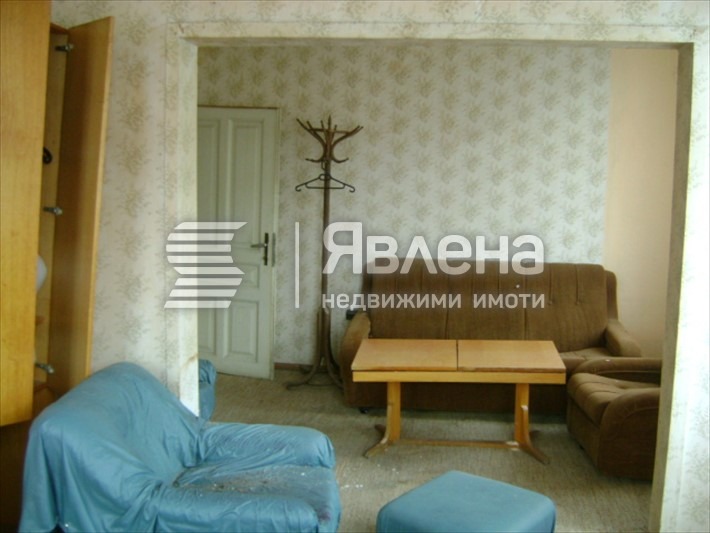 Продава КЪЩА, с. Гложене, област Ловеч, снимка 8 - Къщи - 55149373