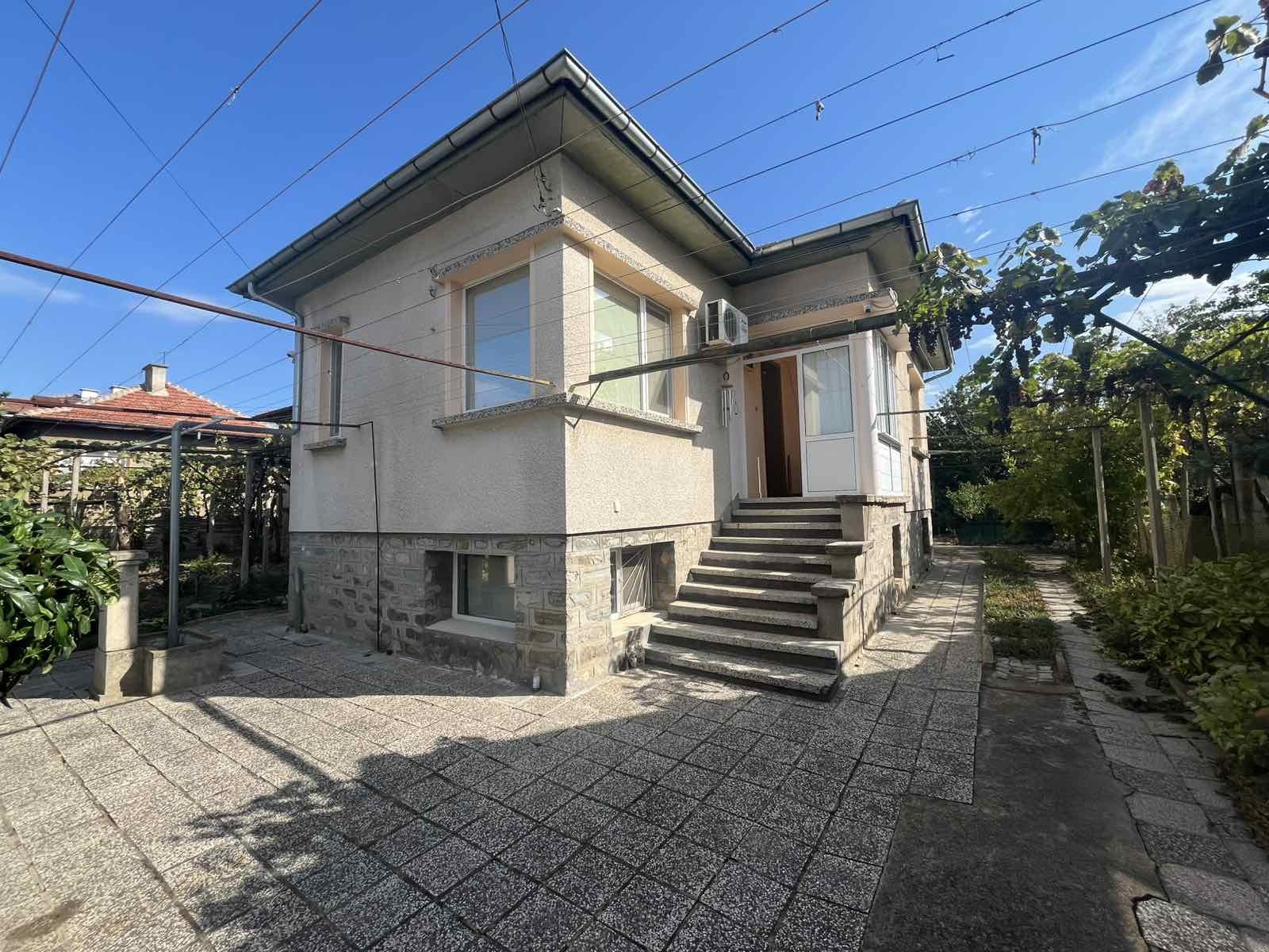 Продава КЪЩА, гр. Казанлък, област Стара Загора